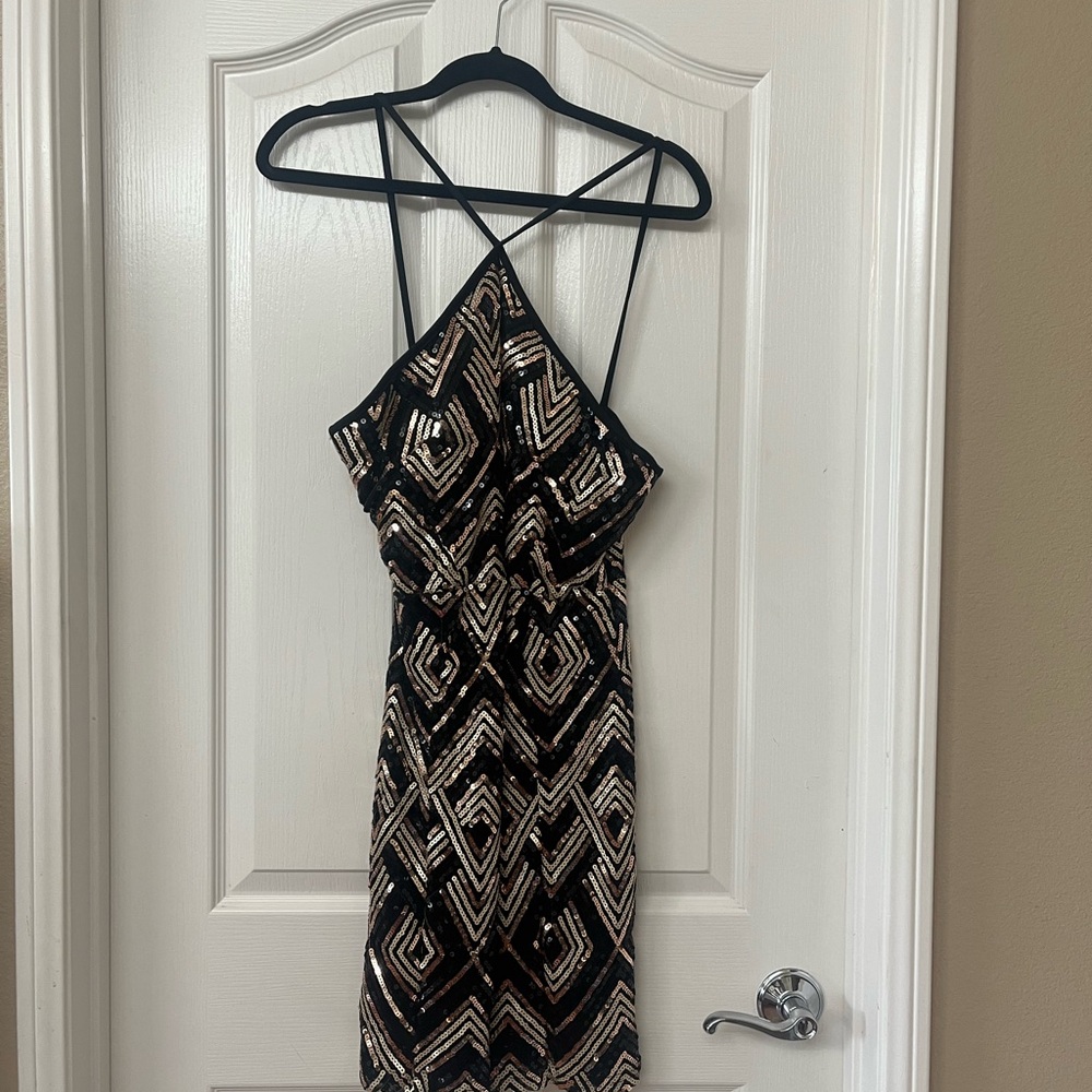 Chic Black and Gold Backless Dress